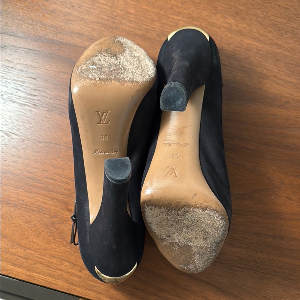 Louis Vuitton Black Heels with Platform and Rounded Toe - Picture 7 of 7